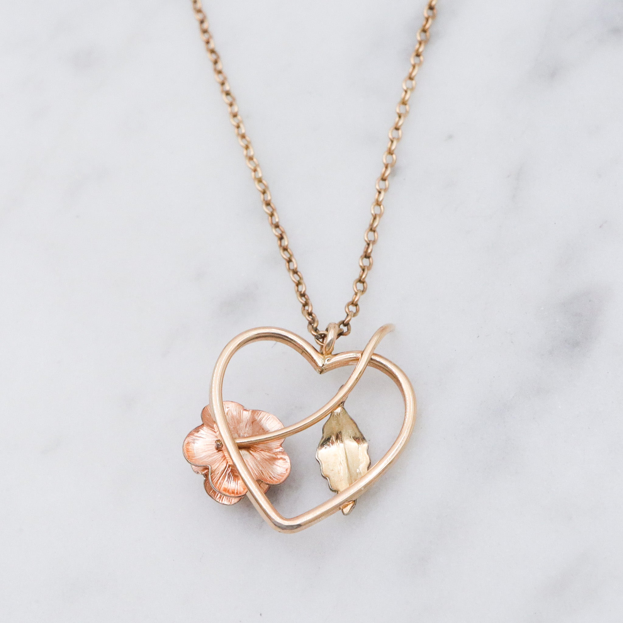 Retro two toned gold plated rosebud heart pendant necklace